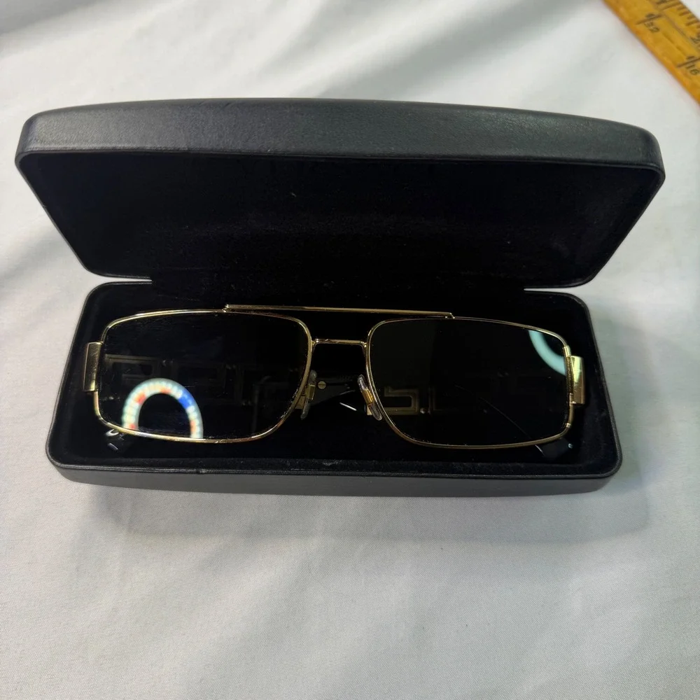 Versace MOD 2257 1002/87 Greca Gold Black Rectangular Sunglasses Italy Case